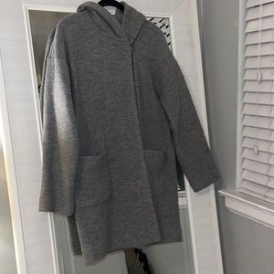 ARITZIA HOODED COCOON CAPE WOOL COAT  BUTTON CLOSURE AND HOOD  POCKETS GREY - XS